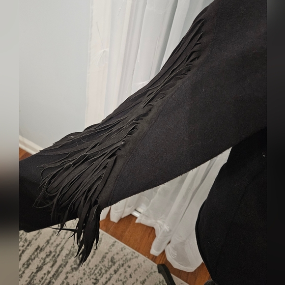 BLK DNM Womens Fringe Sweatshirt - Picture 10 of 12